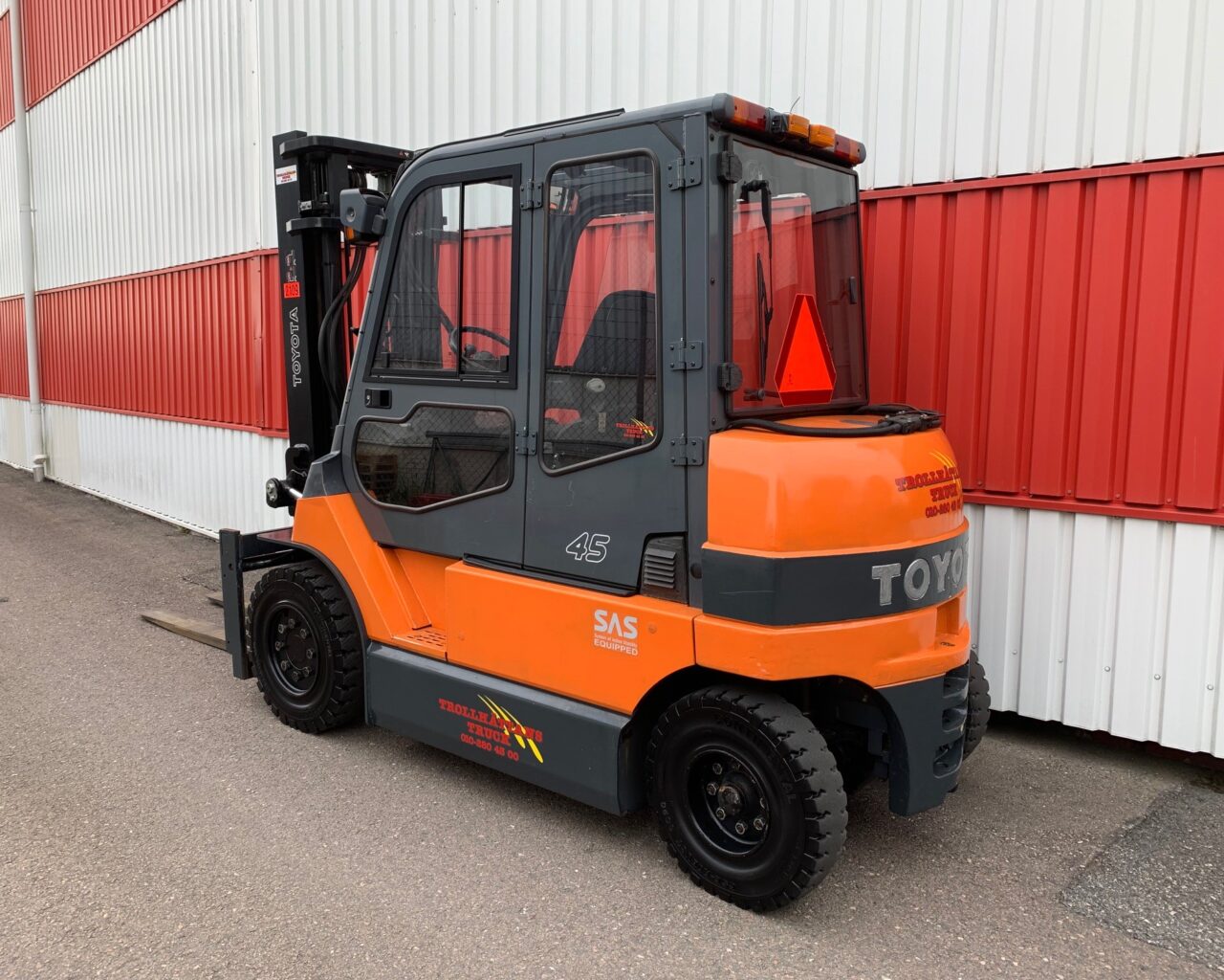 tht2109-c-2