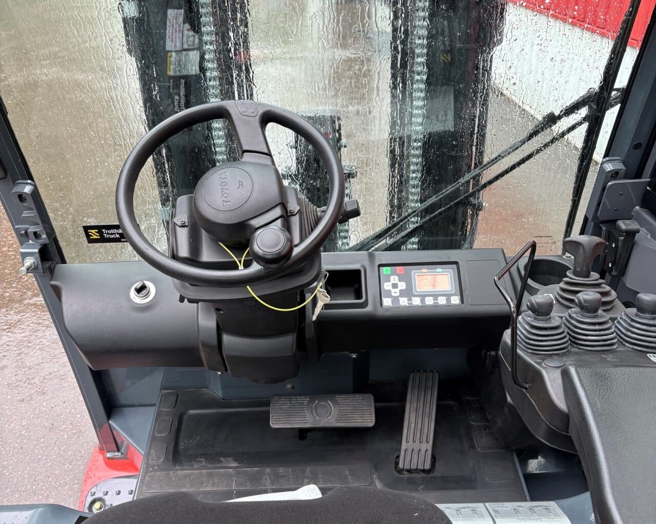 tht2527-d